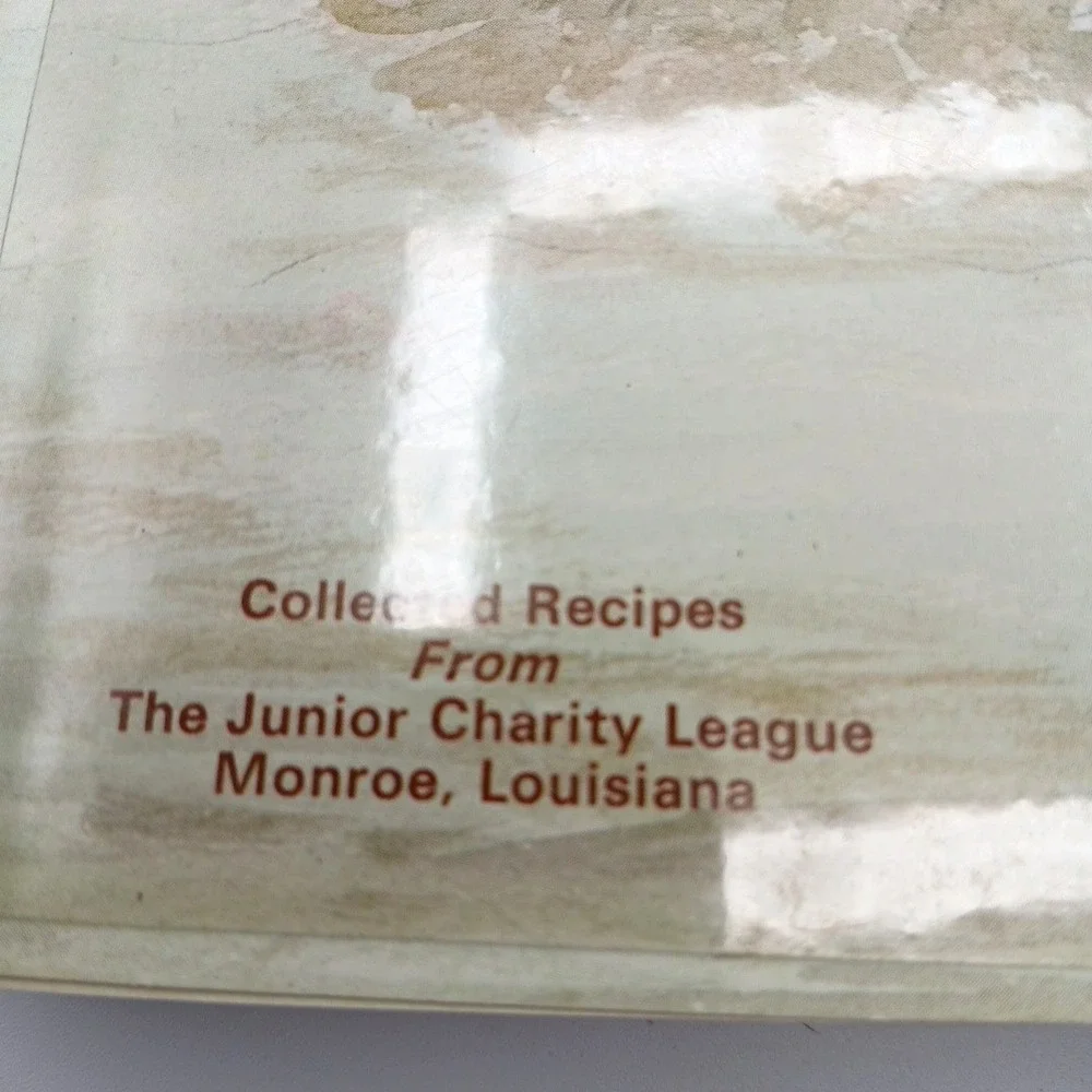 The Cotton Country Collection Cookbook 1976 6th Print  Monroe La  Vintage NOS